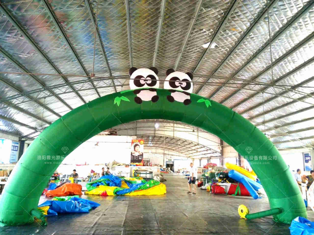天津熊猫喷绘拱门